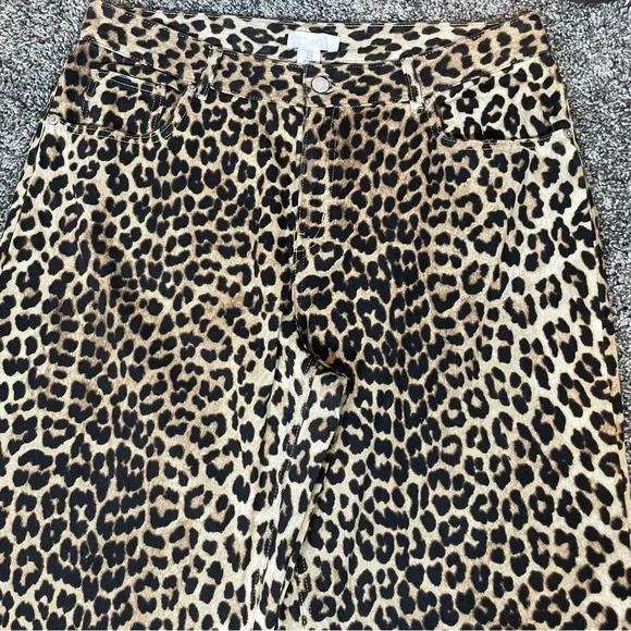 H&M Leopard Print Wide Cut Jeans Size 14 - Picture 6 of 13